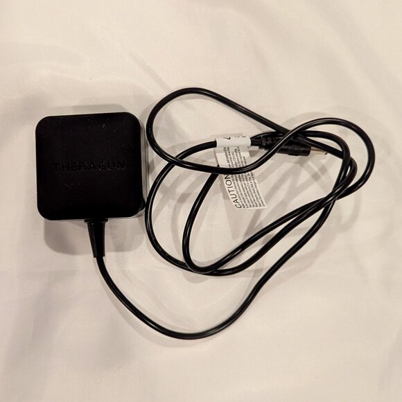 EUC Theragun Mini + 5 Attachments, Including 2 Extra Supersoft Ones + Zip Case - Picture 13 of 16